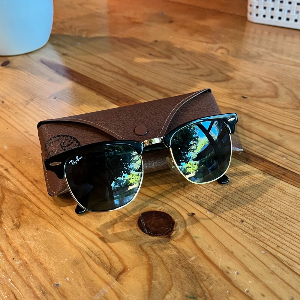 Ray-Ban Clubmaster Black Sunglasses with Case